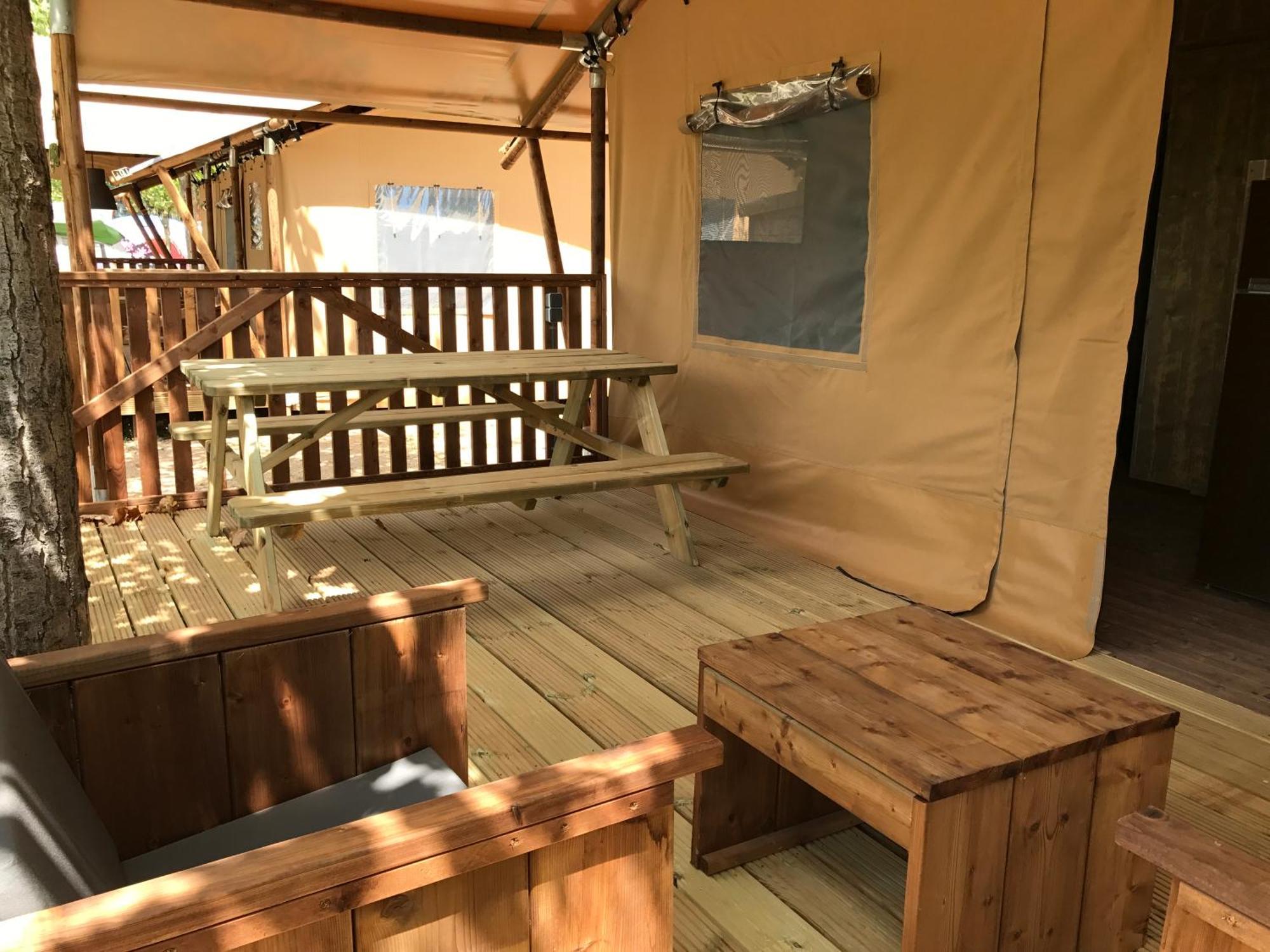 סולסונה Bungalows - Camping El Solsones מראה חיצוני תמונה